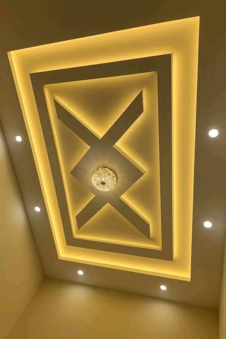 Vertical water supply lines routed to ceiling by Sabbaq Fannan Al Riyadh